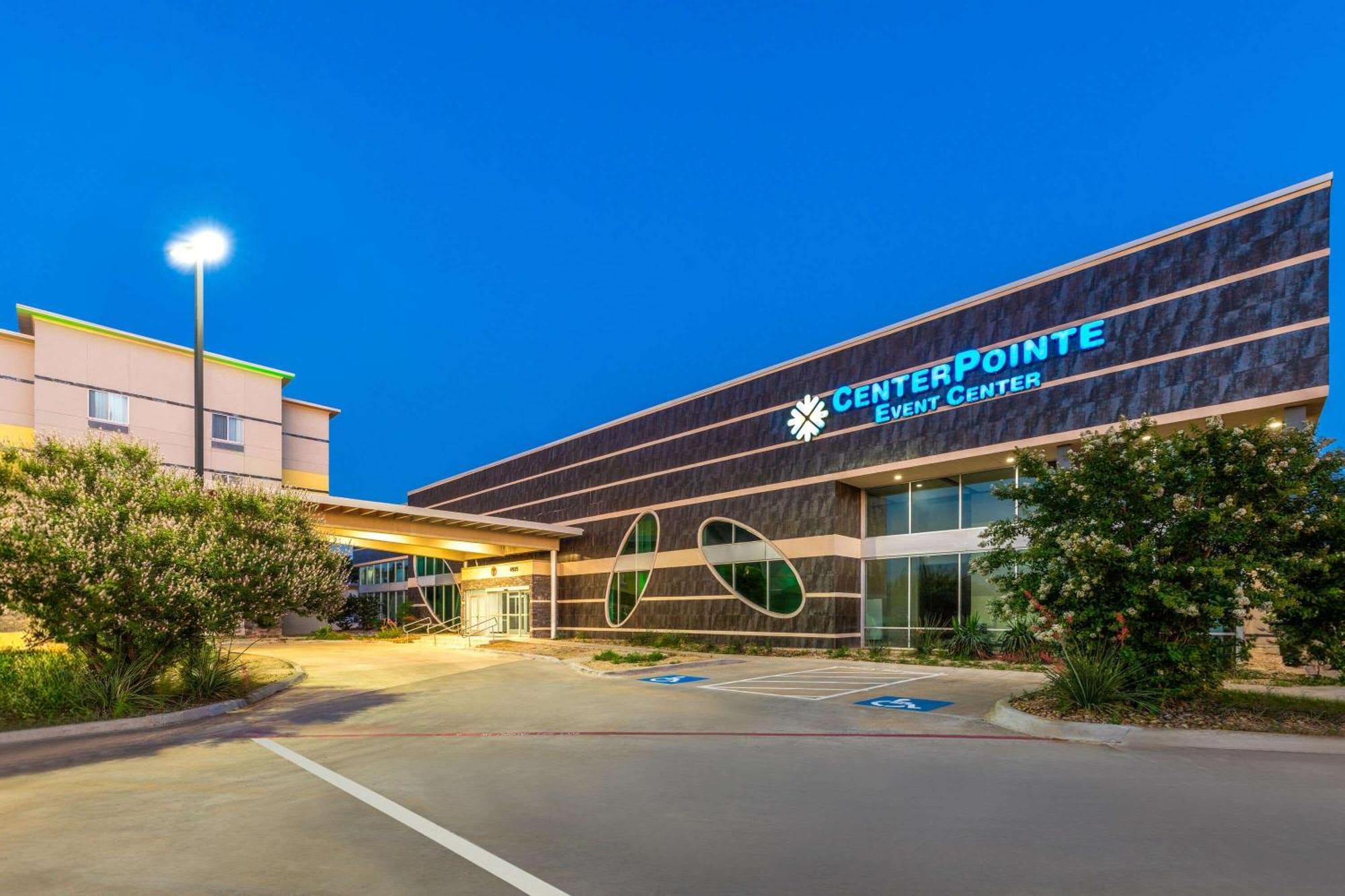 Days Inn & Suites By Wyndham Lubbock Medical Center Exterior foto