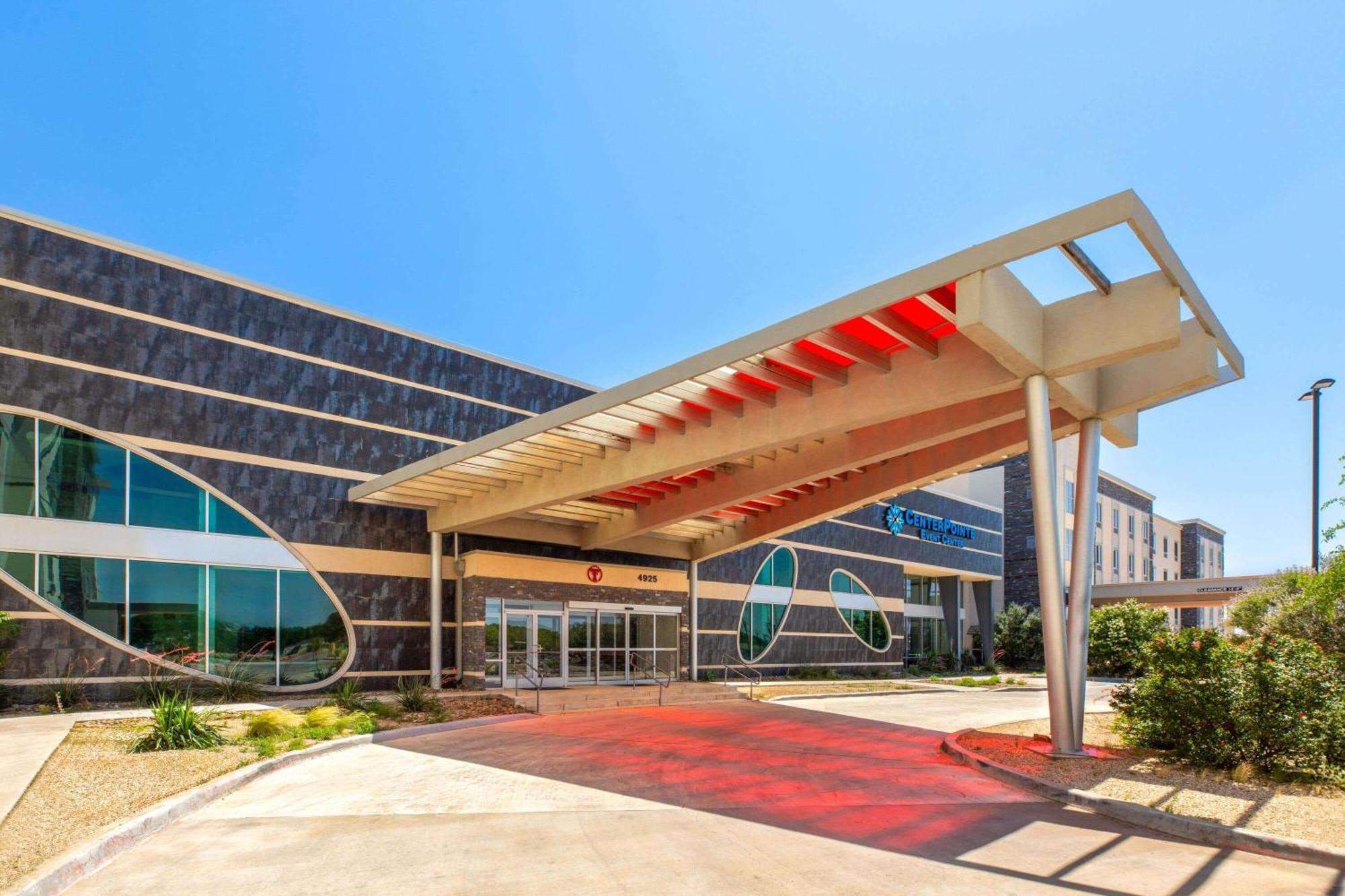 Days Inn & Suites By Wyndham Lubbock Medical Center Exterior foto
