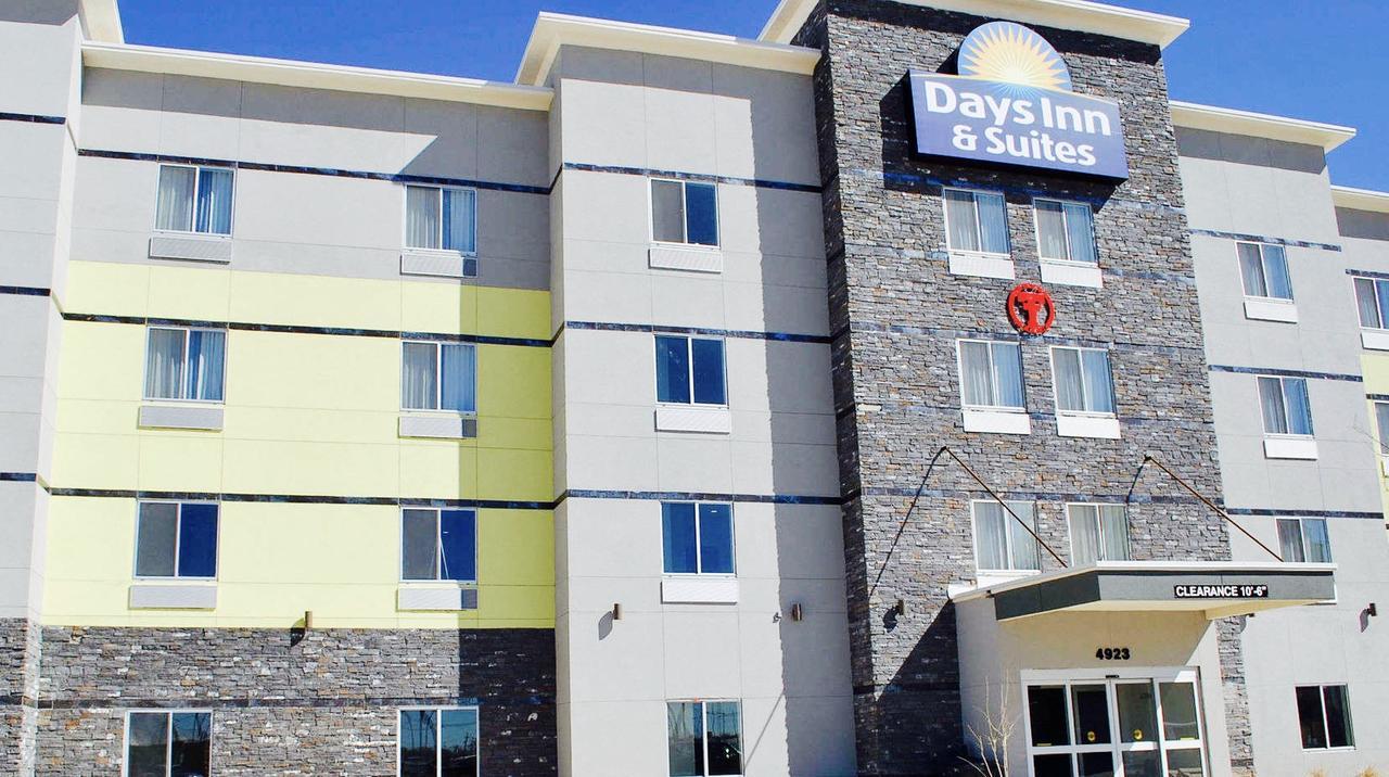 Days Inn & Suites By Wyndham Lubbock Medical Center Exterior foto